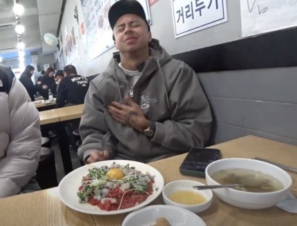 你的林皇，生食之王！林加德在韓國(guó)嘗試吃活章魚